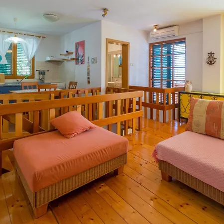 Jelicic C Holiday home